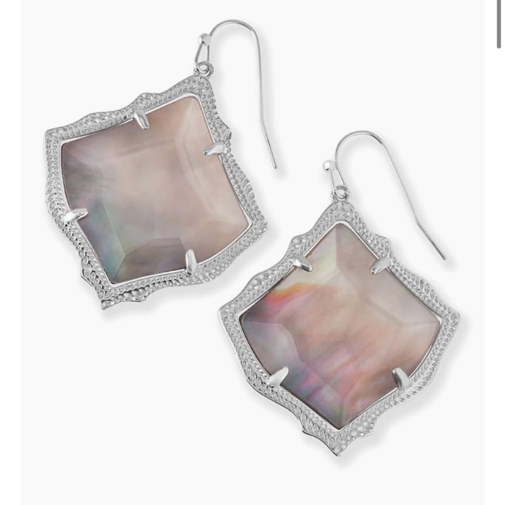 Kirsten Drop Earrings in Black Pearl